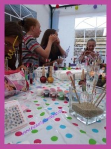 nail art feestje meidenfeestjes stadskanaal kinderparty nagels versieren kinderfeestje workshop nagelfeestje,vrijgezellenfeest,nagel workshop nail art kinderfeestje, Zuidbroek, Muntendam, hoogezand, Assen, Groningen, beauty salon,beauty kinderfeestje thuis, nagelsalon, veendam, hoogezand, Slochteren, Haren,Delfzijl